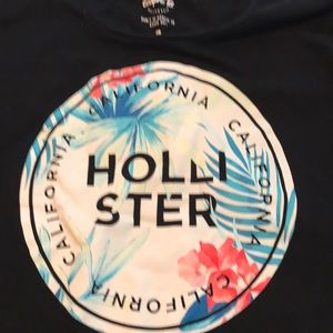Hollister cropped graphic T-shirt